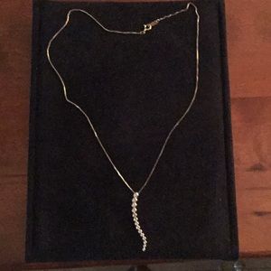 Diamond pendant set in gold